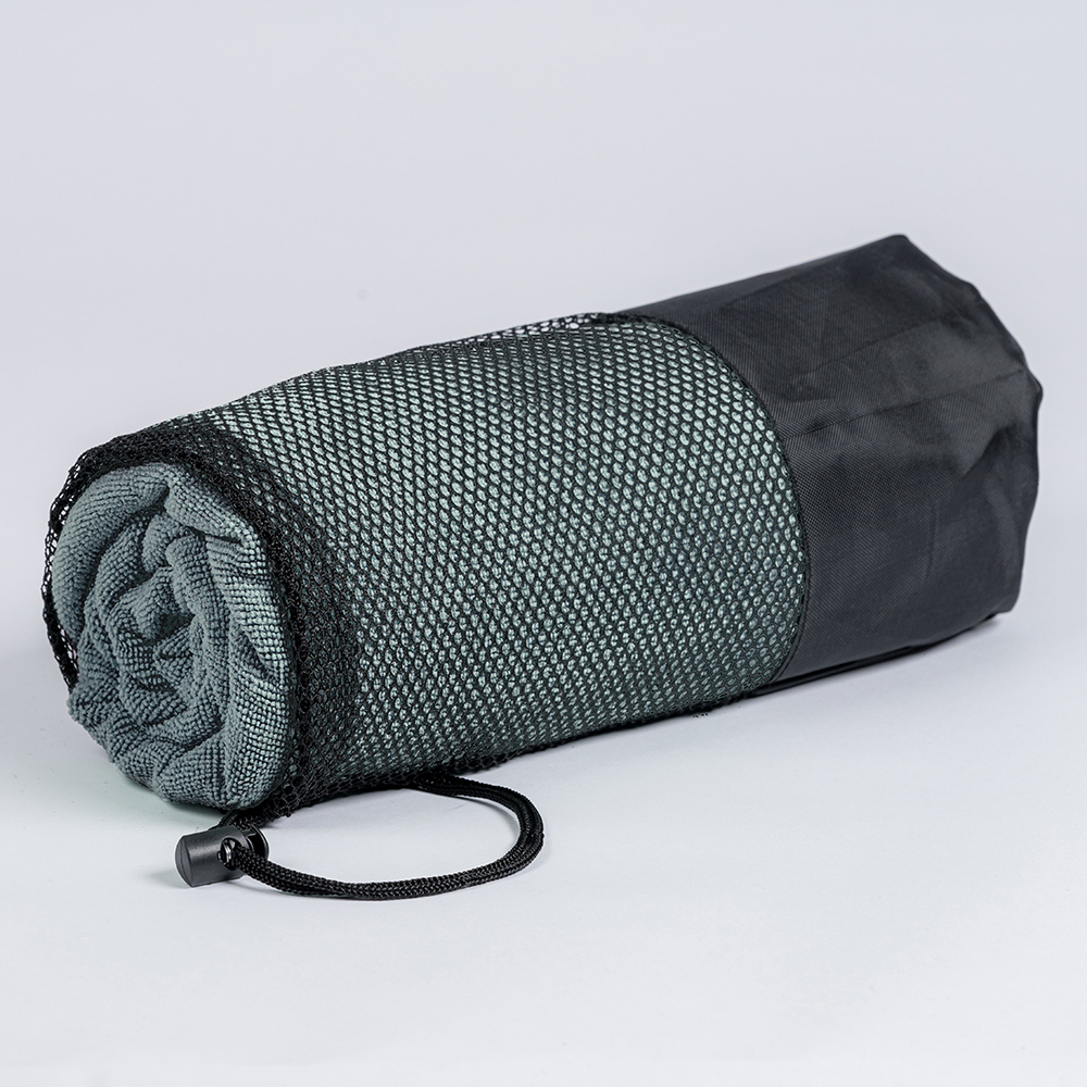 Sporthandtuch 70x140 cm im Netzbeutel